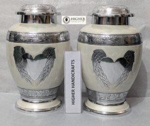 White Big Size Urns Manufacturer