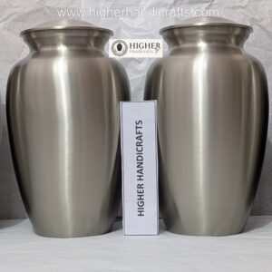 Brass Plain Adult Urn Pewter